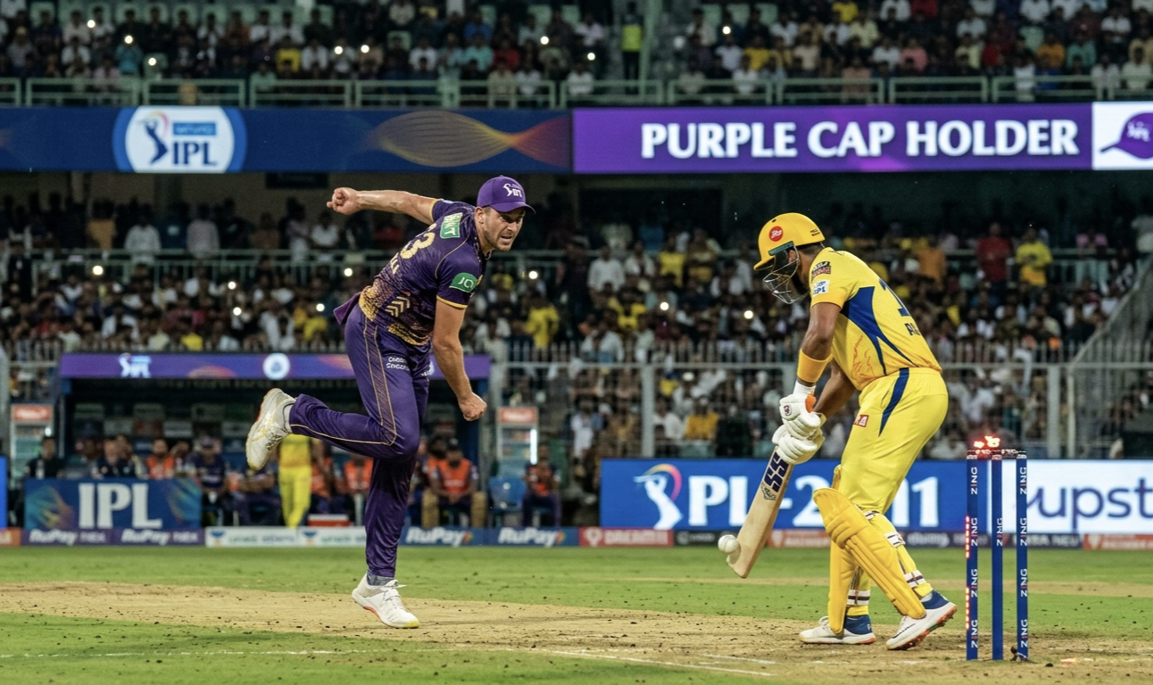 IPL 2026 purple cap leading bowler